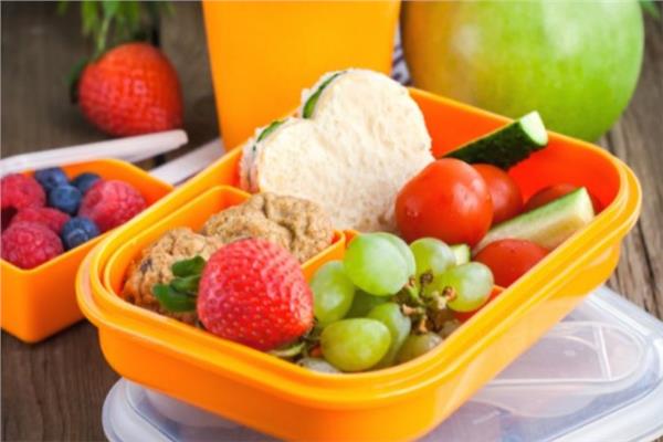 «المدارس على الأبواب».. نصائح لاختيار اللانش بوكس لطفلك