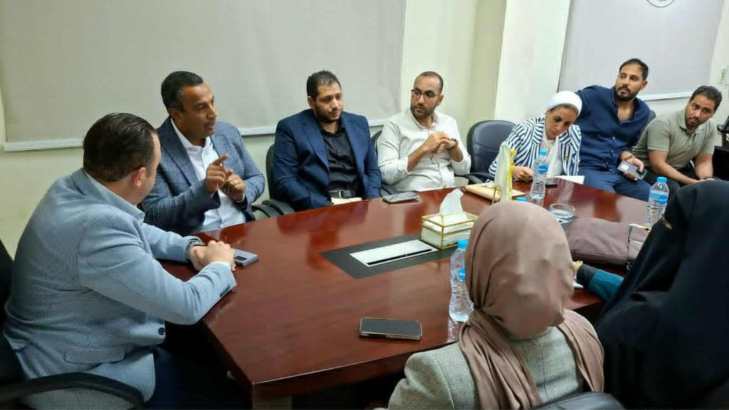 اجتماع رئيس إقليم القناة بالهيئة العامة للرعاية الصحية مع وفد الهيئة العامة للتأمين الصحي الشاملرخا يناقش آليات تقديم الخدمات الصحية للمواطنين بجنوب سيناء