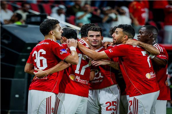 تعرض مدافع الأهلي لارتجاج في مران اليوم وطبيب الفريق يوضح تطورات حالته