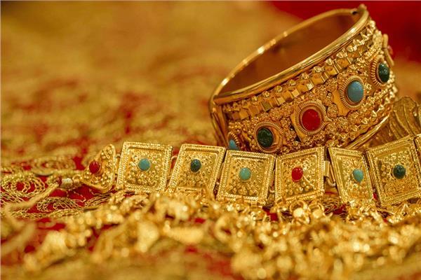 تراجع أسعار الذهب اليوم الاثنين بالتعاملات المسائية.. تفاصيل