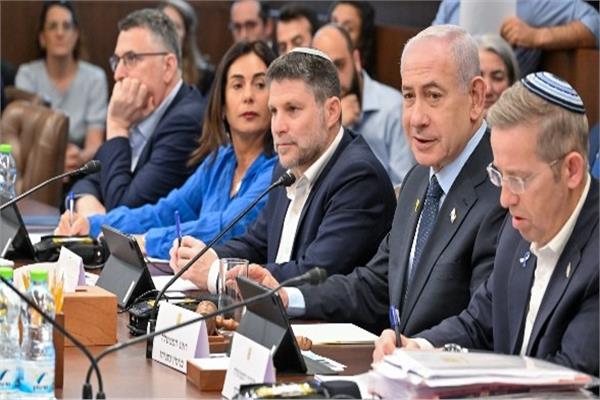الحكومة الإسرائيلية تصادق على إغلاق إذاعة الجيش
