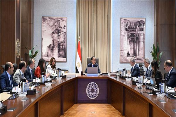 رئيس الوزراء يتابع مشروعات الإسكندرية: 6 فنادق جديدة و9 طرق بطول 117 كم