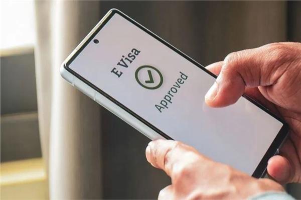 مصر تُواصل تسهيل دخول السياح.. تمديد التأشيرات الاضطرارية والترانزيت مجانًا
