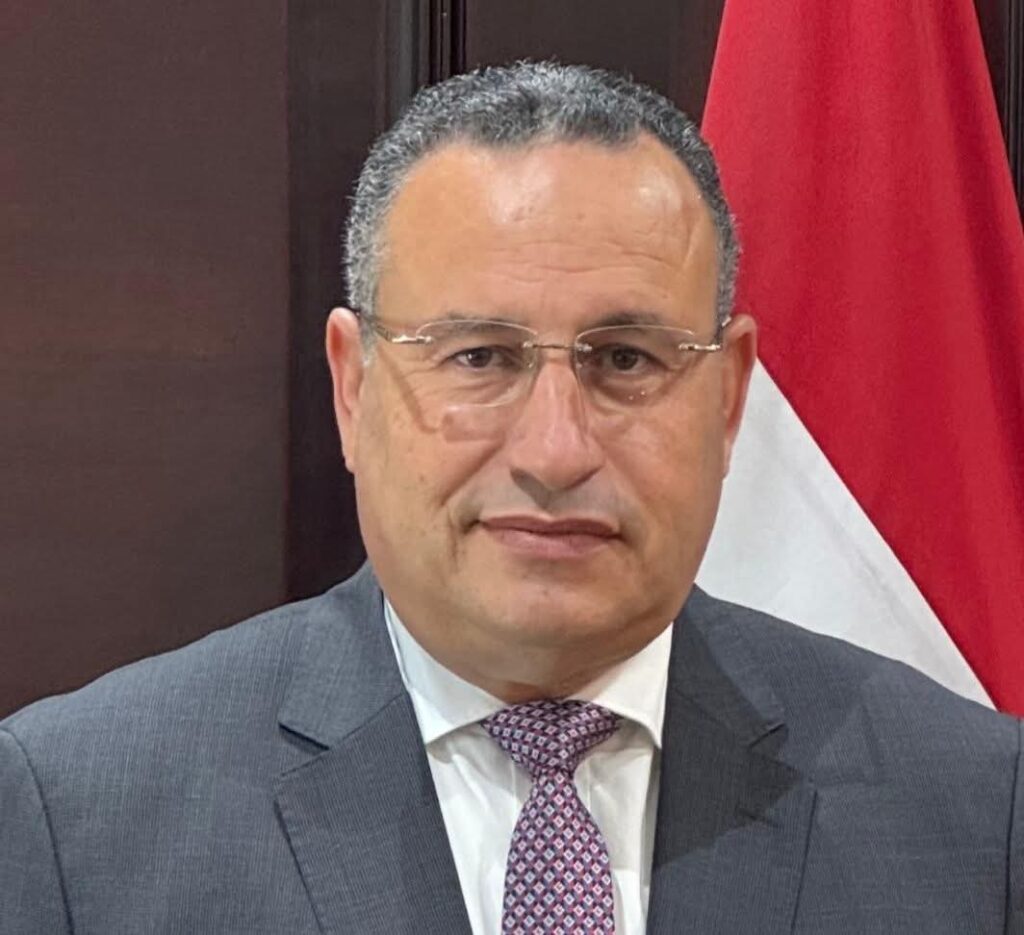 السيرة الذاتية للدكتور عبدالعزيز قنصوة وزير التعليم العالي والبحث العلمي