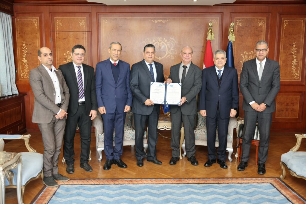 الفريق أسامة ربيع : “استراتيجية شاملة لتطوير واعتماد كافة مراكز التدريب التابعة للهيئة لضمان ريادة قناة السويس”