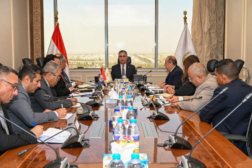 وزير التموين يوجه ببدء صرف المنحة الإضافية على البطاقات التموينية للأسر الأولى بالرعاية اعتبارًا من غدًا الثلاثاء 17 فبراير ولمدة شهرين