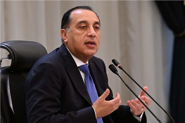 رئيس الحكومة يهنيء وزير الخارجية بمناسبة يوم الدبلوماسية المصرية