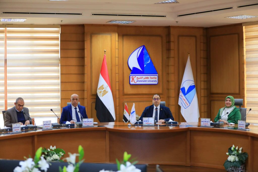 أبرز موضوعات مجلس عمداء جامعة كفر الشيخ خلال شهر مارس 2026م