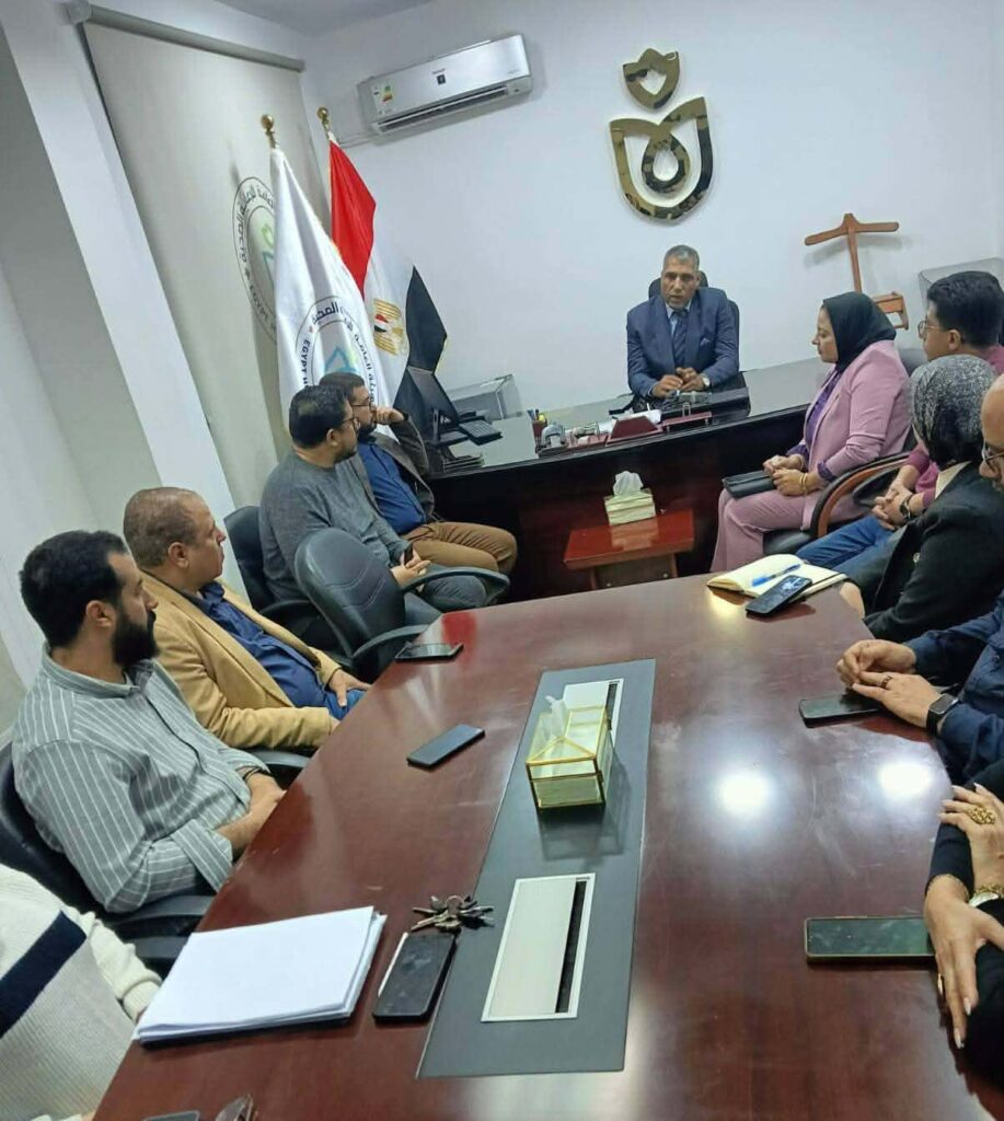 نائب مدير فرع هيئة الرعاية الصحية بجنوب سيناء يعقد أول اجتماع تنسيقي مع مديري وأعضاء الإدارات الفنية بمدينة شرم الشيخ.