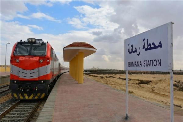 قطار التنمية يعبر سيناء.. مشروعات السكك الحديدية في أرض الفيروز