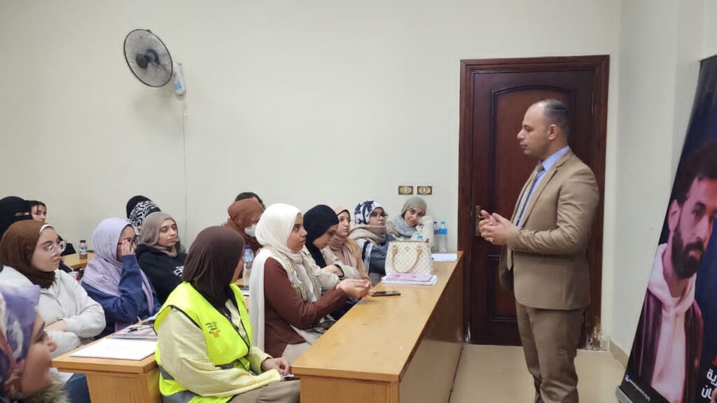 جامعة كفر الشيخ تنظم ندوة توعوية بعنوان “خطر المخدرات ودور الشباب في المواجهة” بالتعاون مع صندوق مكافحة وعلاج الإدمان والتعاطي بكليتي الالسن والاداب