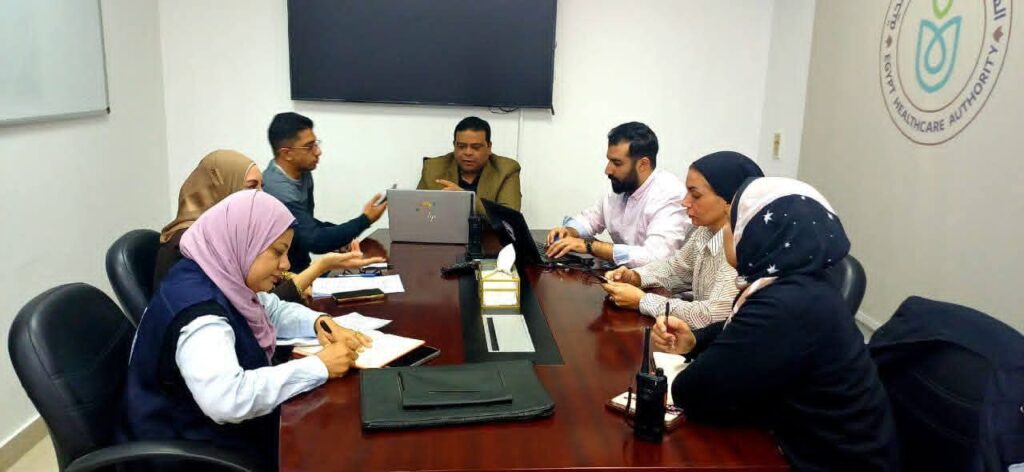 مدير فرع الهيئة العامة للرعاية الصحية بجنوب سيناء يشدد على الالتزام بتطبيق معايير الجودة ومكافحة العدوى