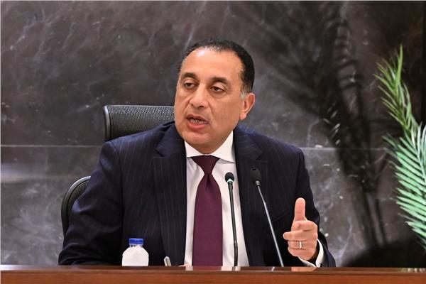 لتوفير الطاقة وتخفيف الأحمال.. مجلس الوزراء يقرر تمديد العمل عن بُعد يوم الأحد في يونيو