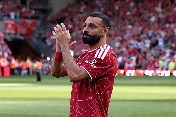 محمد صلاح في وداع ليفربول: «بكيت أكثر مما بكيت طوال حياتي».. تفاصيل ليلة الوداع الأسطوري في أنفيلد