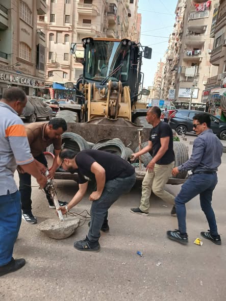لا تهاون مع المخالفات.. محافظ الدقهلية يتابع رفع إشغالات حي غرب المنصورة