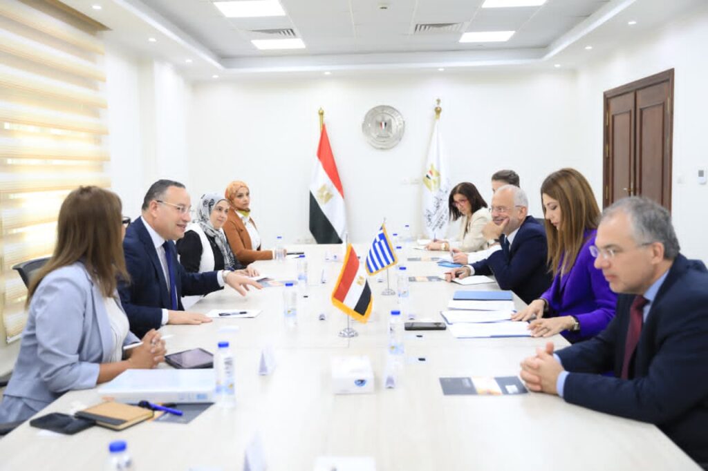 وزير التعليم العالي يستقبل وزيرة التعليم والرياضة اليونانية لبحث سبل التعاون المشترك