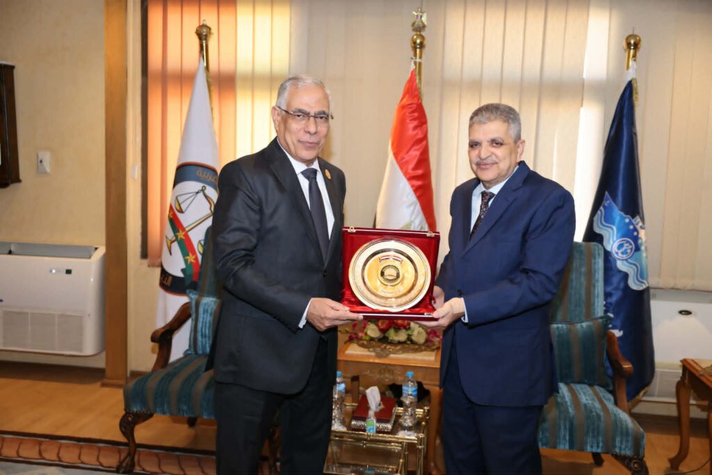 الفريق أسامة ربيع يستقبل النائب العام المستشار محمد شوقي