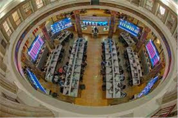 البورصة المصرية تخسر 74 مليار جنيه في ختام تعاملات الأربعاء وسط ضغوط بيعية
