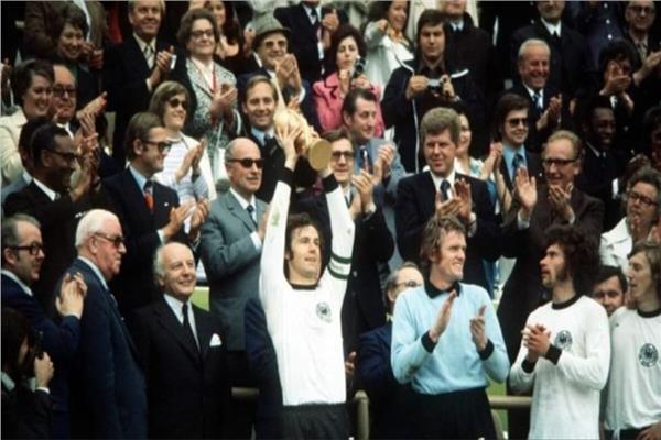 هددوا بالقتل ورفضوا اللعب في “ملعب الموت”.. كواليس مرعبة من مونديال 1974