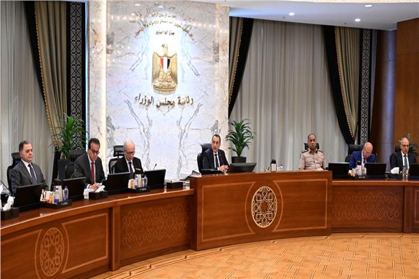 لدعم الاقتصاد وتوفير السكن.. تفاصيل الـ 16 قرارًا الصادرة عن اجتماع مجلس الوزراء اليوم