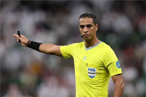 مدرسة التحكيم الفراعنة في حضرة التانغو.. صافرة أمين عمر ليست المصرية الأولى للأرجنتين