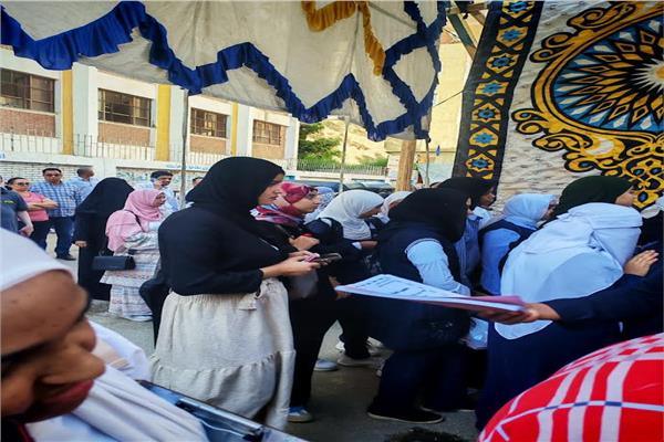 روشتة نفسية لطلاب الثانوية وأولياء الأمور.. 12 خطأً شائعاً بعد الامتحانات يدمر التركيز ويهز الثقة بالنفس