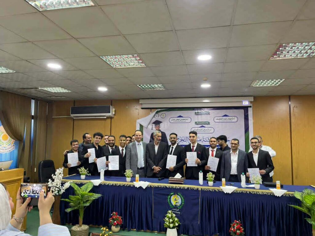 وفاء يتحدى الغياب.. جامعة المنصورة تطلق اسم الطالب الراحل أحمد إبراهيم على دفعة تخرجه بحضور عائلته