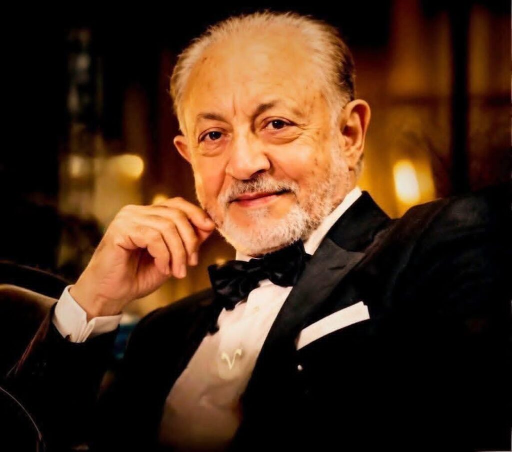 خالد جلال ناعيا «عبد العزيز مخيون» : فنان تميز بالجدية والثقافة الموسوعية