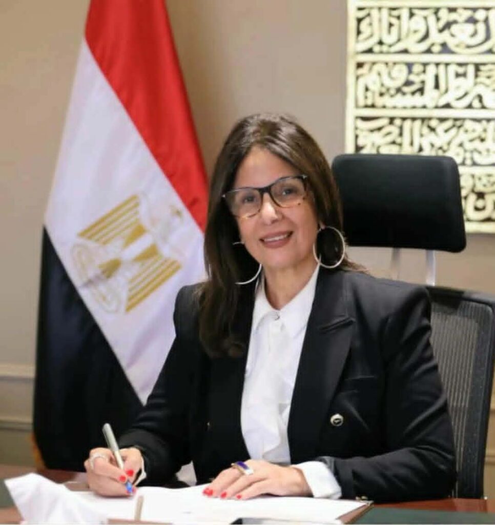 وزيرة الثقافة تصدر قرارًا بندب الفنان سامح مجاهد مديرًا للمسرح القومي لمدة عام