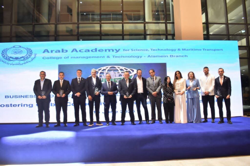 رئيس جامعة بورسعيد يعزز الحضور الدولي للجامعة بلقاءات موسعة مع سفراء 8 دول لتعزيز الشراكات الأكاديمية والبحثية الدولية وربطها باحتياجات سوق العمل