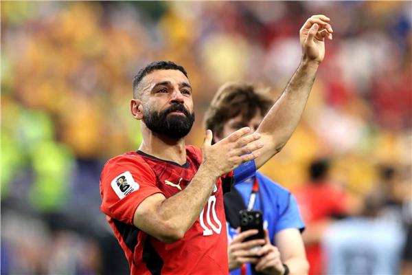 بالدموع.. شاهد محمد صلاح يحتفل بتأهل منتخب مصر لدور الـ16 بـ كأس العالم