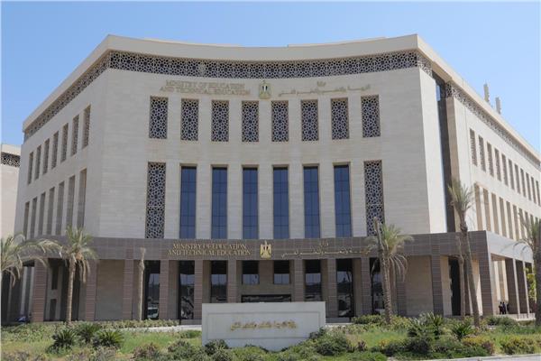 ولادة داخل لجنة الامتحان.. مدرسة في الدقي تشهد الحدث الأغرب في الثانوية العامة اليوم