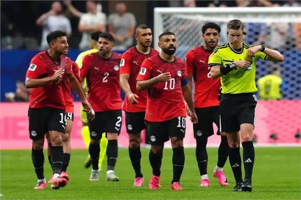 «إصرار على الجدل».. حكم «Var» مباراة مصر والأرجنتين يظهر مجدداً في قمة النرويج وإنجلترا