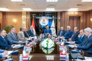اجتماع وزير الدولة للإنتاج الحربي لبحث تطوير شركات الذخائر