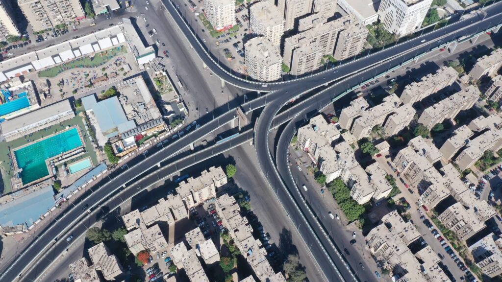 كوبري ٦ اكتوبر يشهد أعمال صيانة شاملة ورفع كفاءة لـ 8 قطاعات