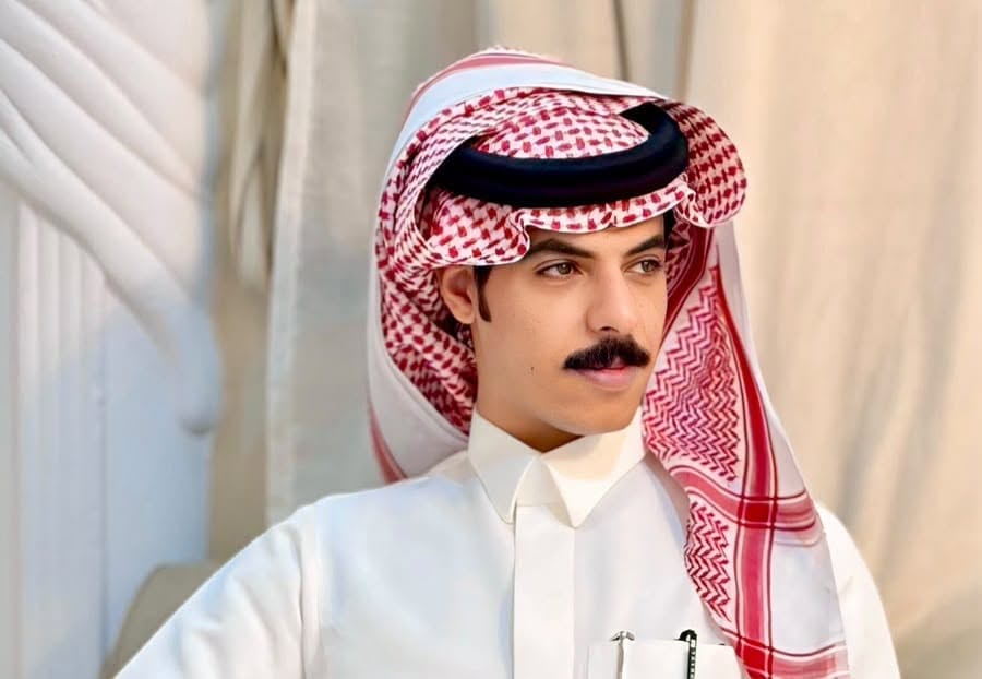 بسام عبدالمحسن الرويلي يقدم محتوى تفاعلياً لتعديل المزاج بوضوح تام