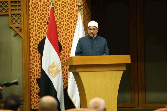 سلامة داود يؤكد أن اختيار سيبويه تكريم للنحو العربي بوضوح