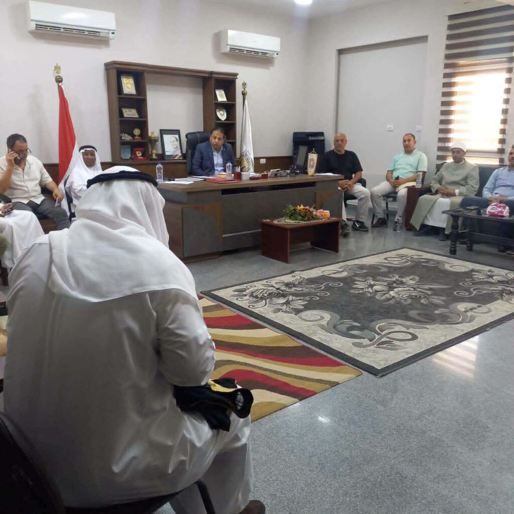 رئيس مدينة دهب يعقد مؤتمرا جماهيريا للمواطنين