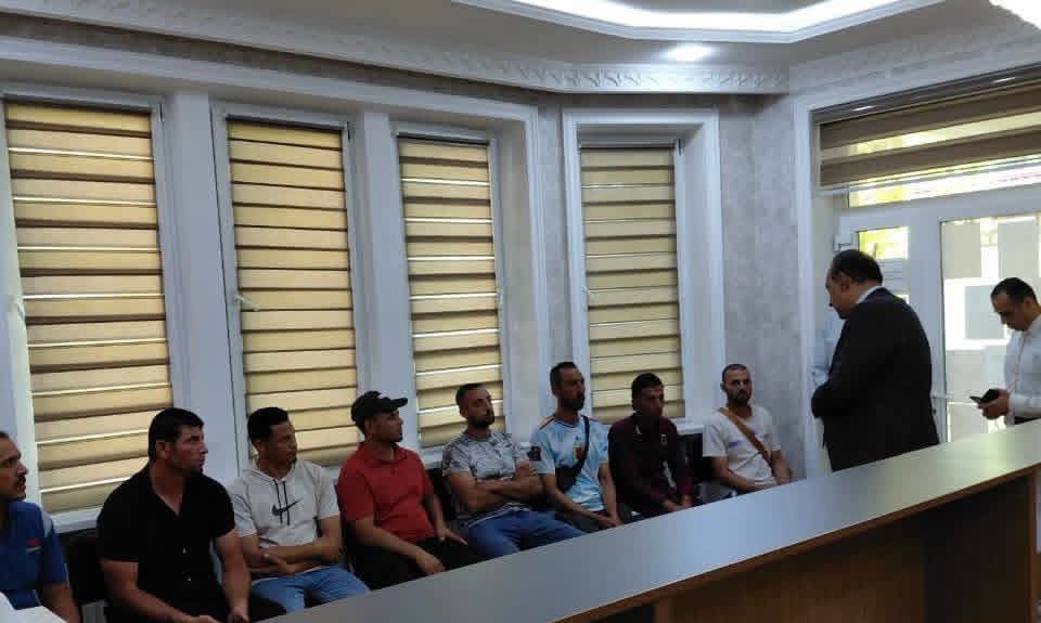بعد وقوعهم في فخ “عقود العمل الوهمية”.. الخارجية تعيد 12 مواطناً من أوزبكستان