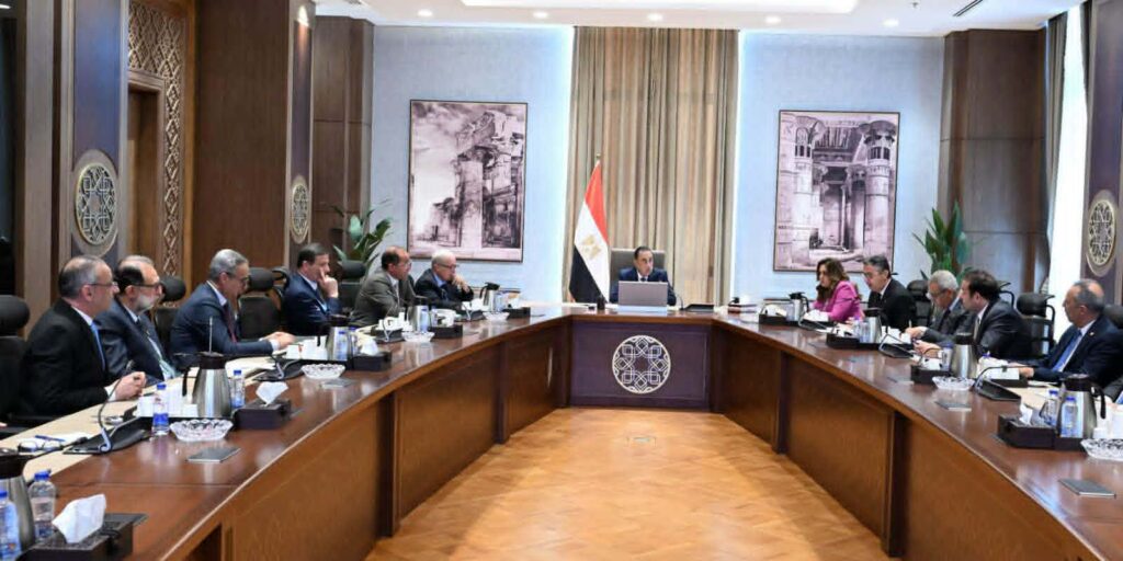 “تحالف وطني” لخفض الأسعار.. كيف تخطط الحكومة لترجمة التكليف الرئاسي إلى واقع ملموس؟