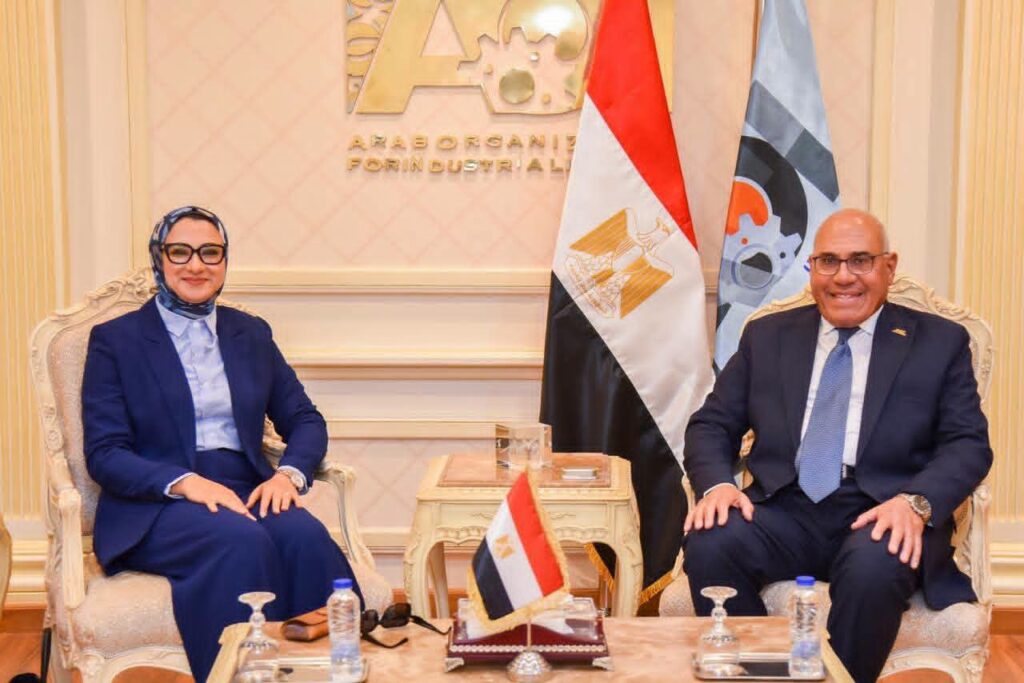 العربية للتصنيع تُعزز تعاونها مع الوادي الجديد لتصنيع خشب MDF