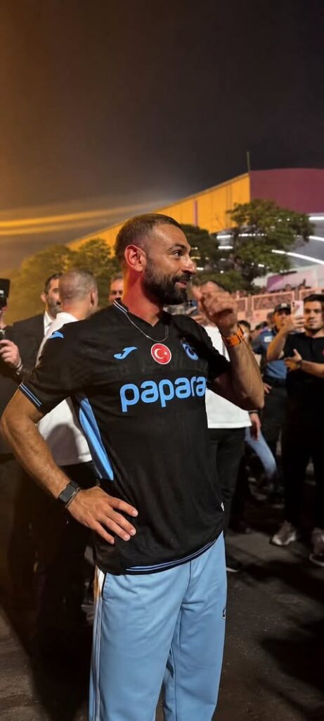 سيناريو استقبال محمد صلاح في تركيا يثير الجدل