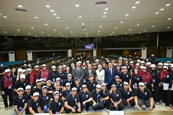 تفاصيل ختام الفوج الثاني بمعسكر قادة المستقبل بجامعة القاهرة ودور الاستثمار والذكاء الاصطناعي