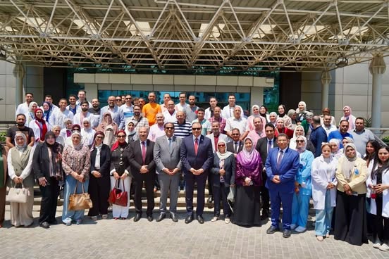 تفاصيل استقبال رئيس جامعة بورسعيد لرئيس هيئة الاعتماد والرقابة الصحية لدعم جودة الرعاية الطبية