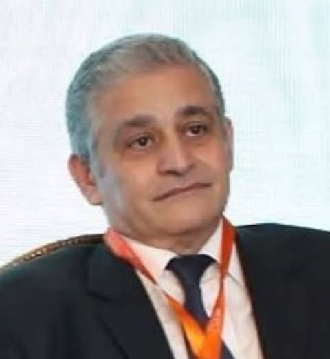 الدكتور حسام صلاح عميد طب القصر العيني ورئيس مجلس إدارة مستشفيات جامعة القاهرة ينعي الدكتور اسامة خلف