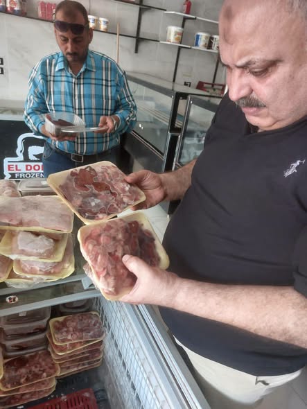محافظ الدقهلية يتابع حملات الطب البيطري للتفتيش على المحلات وتحرير محاضر عينات دجاج وأسماك وكبد غير صالحة للاستهلاك