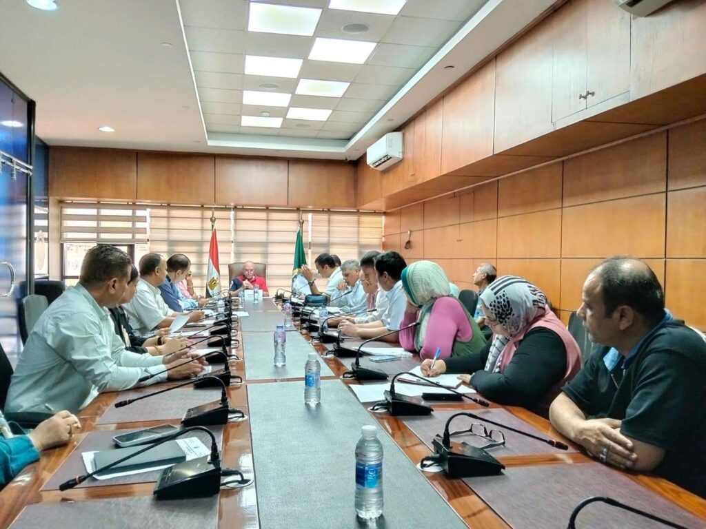 السكرتير العام المساعد بالدقهلية يعقد اجتماعا لمجلس إدارة محطة غاز طلخا