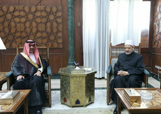 شيخ الأزهر يستقبل السفير السعودي لبحث تعزيز التعاون المشترك بمشيخة الأزهر