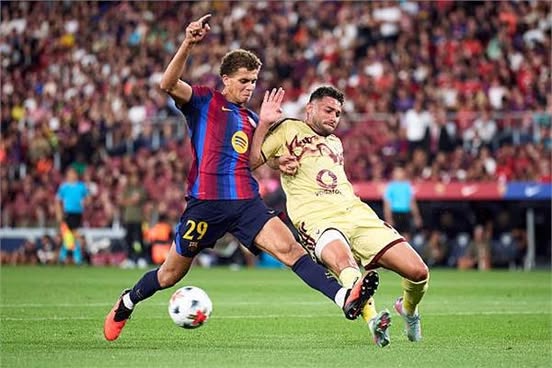 الأهلي وبرشلونة كأس خوان جامبر.. أداء مشرف للمارد الأحمر رغم الهزيمة بهدفين