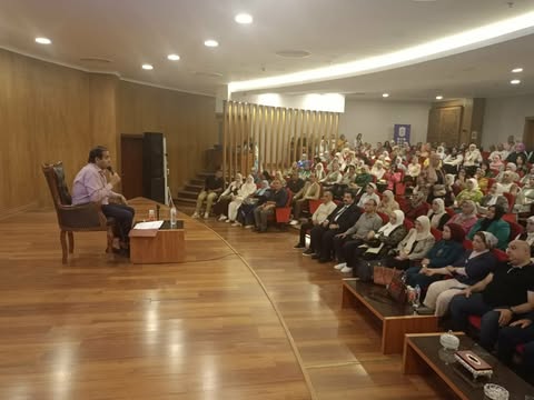 رئيس جامعة بورسعيد : مصلحة الطلاب أولويتنا .. وتمكين شباب الباحثين وبناء قدراتهم أساس مستقبل الجامعة